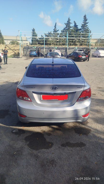 Hyundai Accent, 1.4 L, 2015 il, 215 000 km — Avtomobillər, Bakı (2)