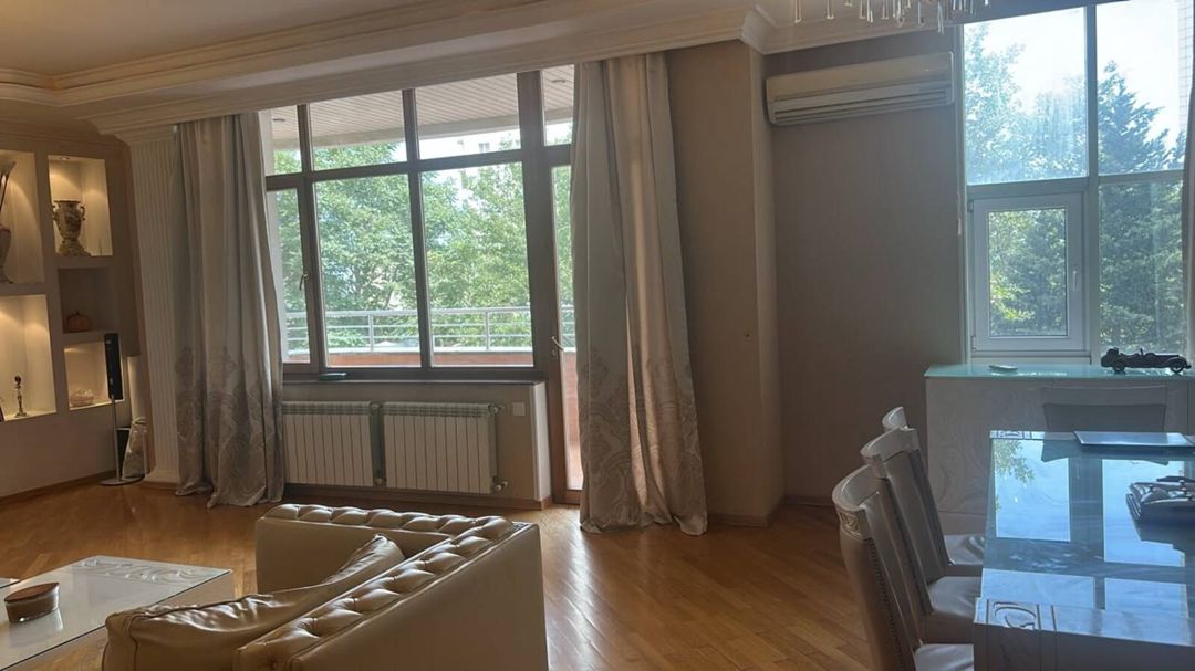 İcarəyə verilir 4 otaqlı yeni tikili 196 m² — Mənzil, Bakı (5)