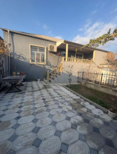 Satılır 3 otaqlı həyət evi/bağ evi 100 m² — Bakı