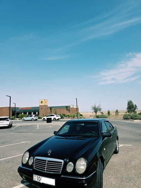 Mercedes E 320, 3.2 L, 1998 il, 298 000 km — Bakı