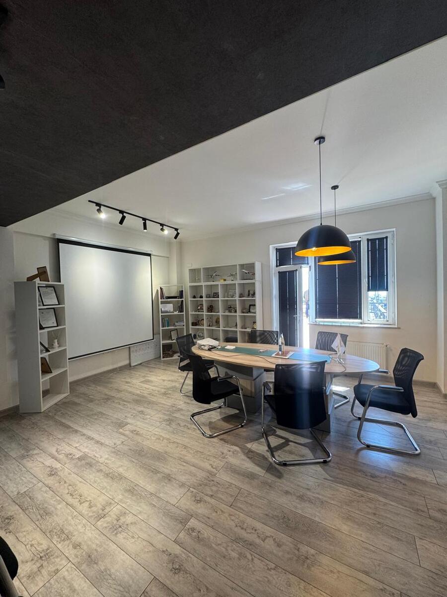İcarəyə verilir 8 otaqlı ofis 370 m² — Ofis, Bakı (2)