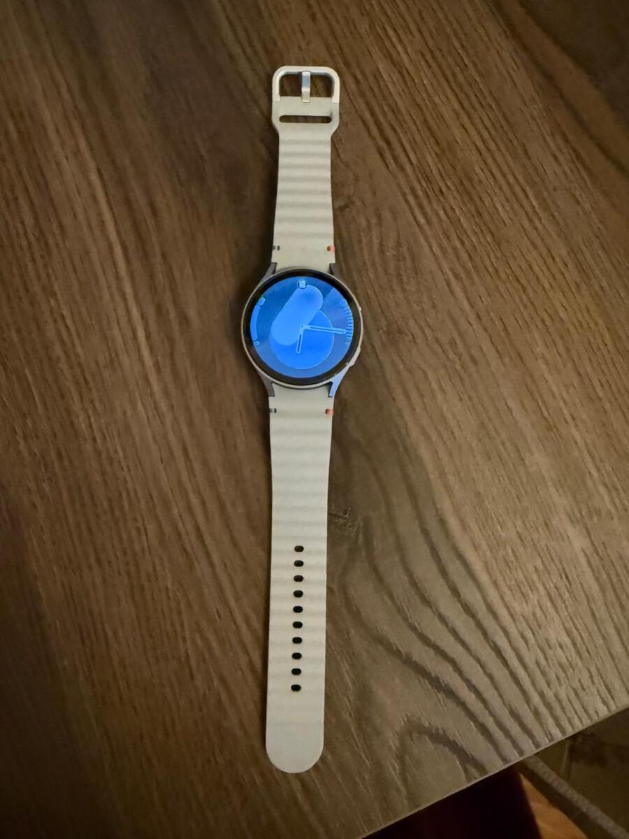 Samsung Galaxy Watch 7 Silver 44mm — Ağıllı saatlar və biləkliklər, Bakı