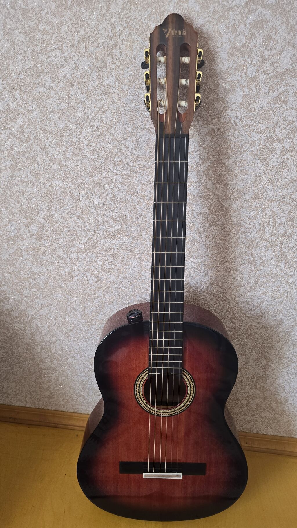 Valencia klassik gitara + daşıma çantası - Brend/model: Valencia — Gitarlar və digər simli alətlər, Xudat