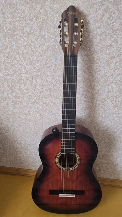 Valencia klassik gitara + daşıma çantası - Brend/model: Valencia — Xudat
