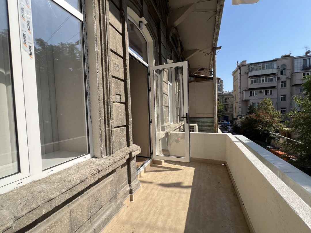 Satılır 3 otaqlı köhnə tikili 110 m² — Mənzil, Bakı (6)