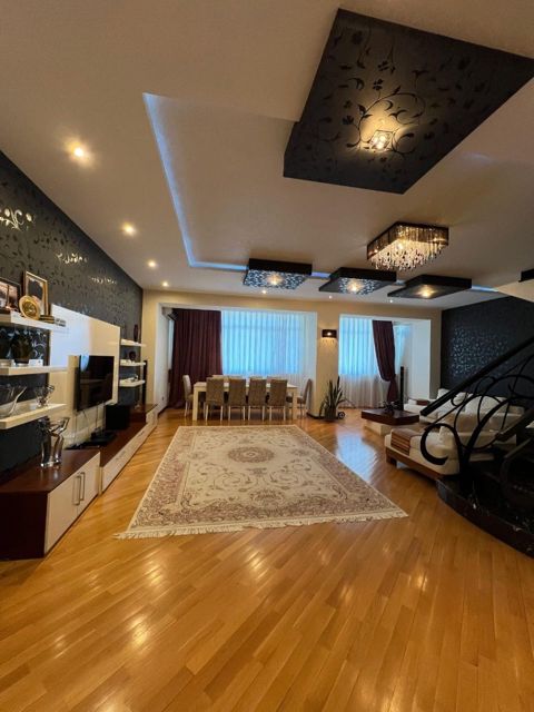 Satılır 3 otaqlı yeni tikili 160 m² — Bakı