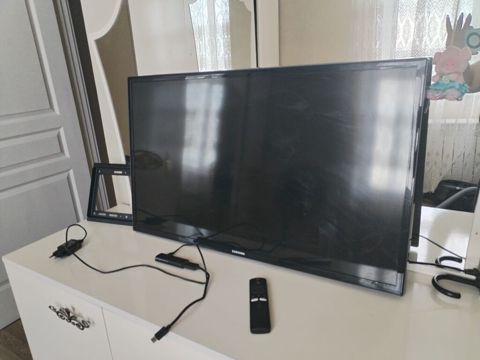 İşlənmiş Televizor Samsung LED ekran 82" — Bakı