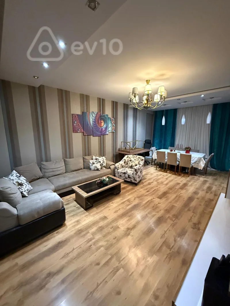 3 otaqlı mənzil, 136 m², Abdulla Qarayev küçəsi — Bakı