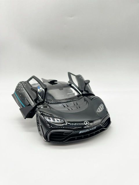 Maşın Mercedes-AMG ONE, metal, qara — Bakı
