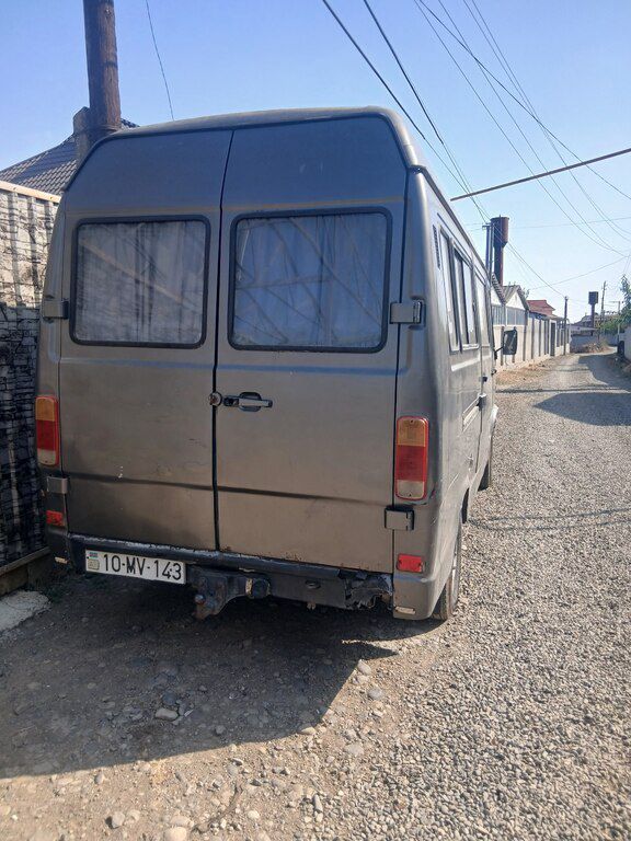 Mercedes 208 D, 2.3 L, 1995 il, 440 000 km 10-MV-143 — Avtomobillər, Masallı (3)