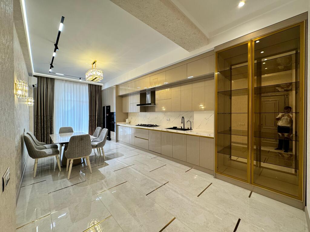 İcarəyə verilir 4 otaqlı yeni tikili 250 m² — Mənzil, Bakı (12)