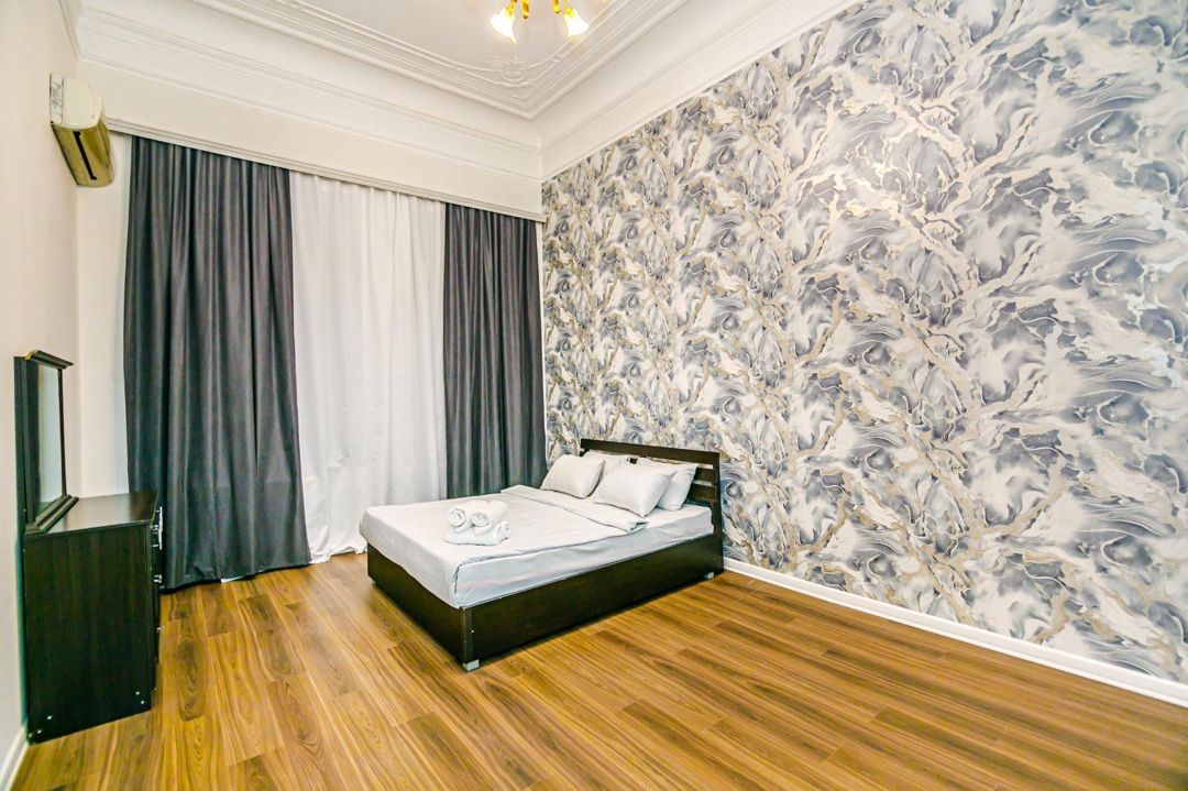 İcarəyə verilir 5 otaqlı köhnə tikili 160 m² — Mənzil, Bakı (6)