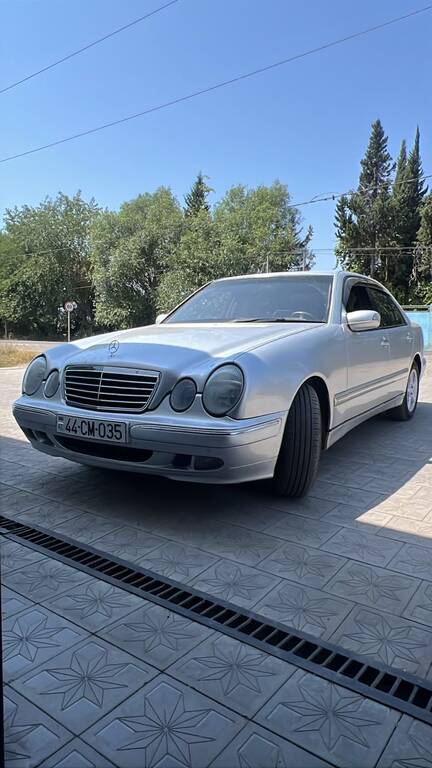 Mercedes E 220, 2.2 L, 2000 il, 350 000 km — Masallı