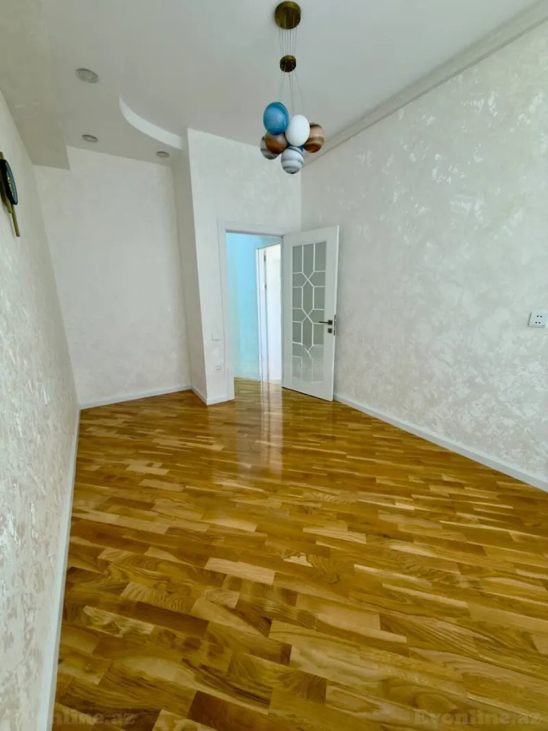 Satılır 3 otaqlı Mənzil Yeni tikili 101 m² Bakı, Binəqədi r., 7-ci mikrorayon — Mənzil, Bakı (7)