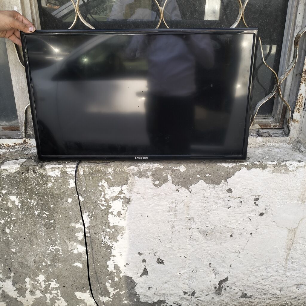Salam islekdi sadece goyerib ekran — Televizorlar, Bakı