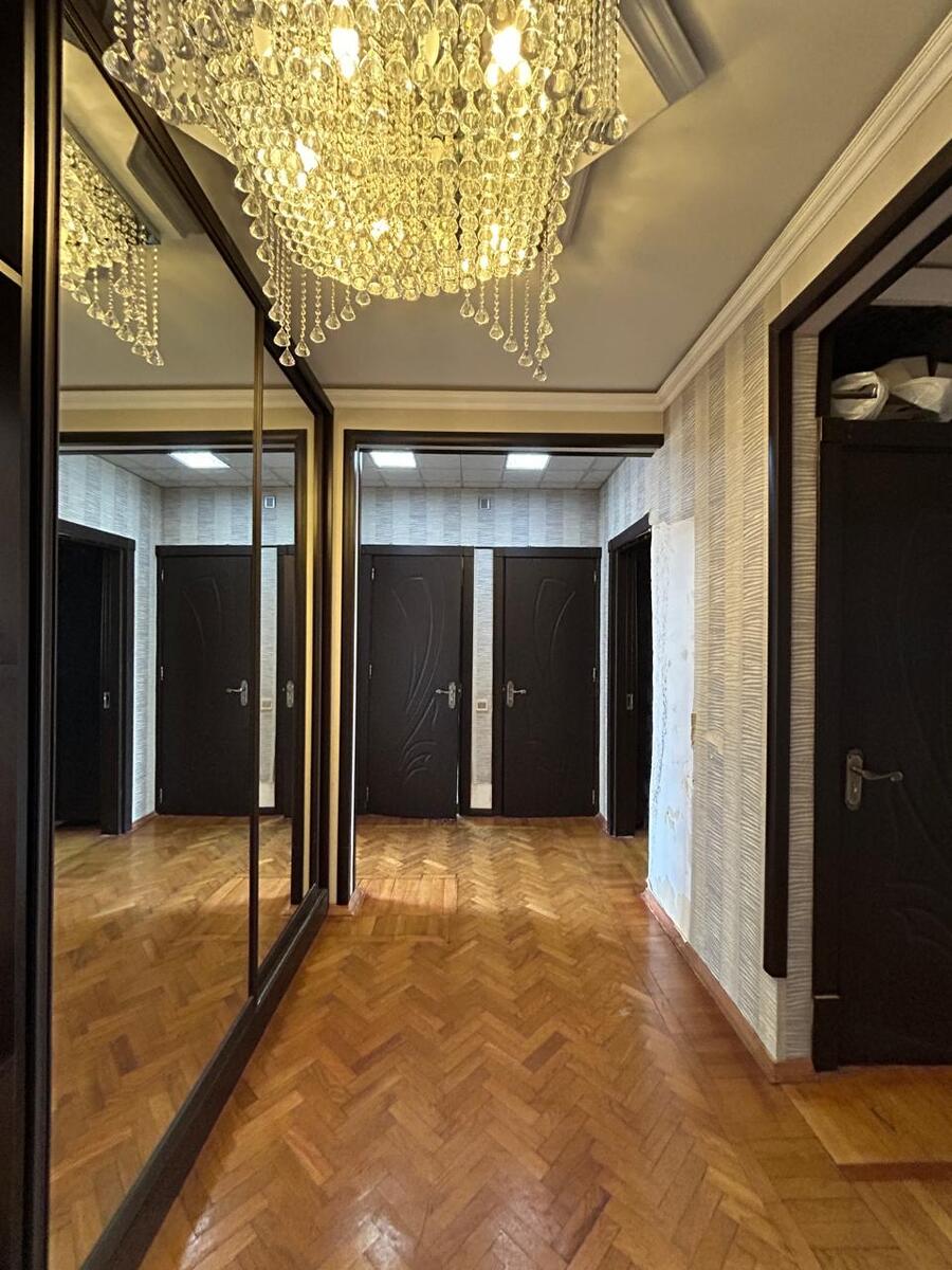 Satılır 4 otaqlı köhnə tikili 115 m² — Mənzil, Bakı (8)