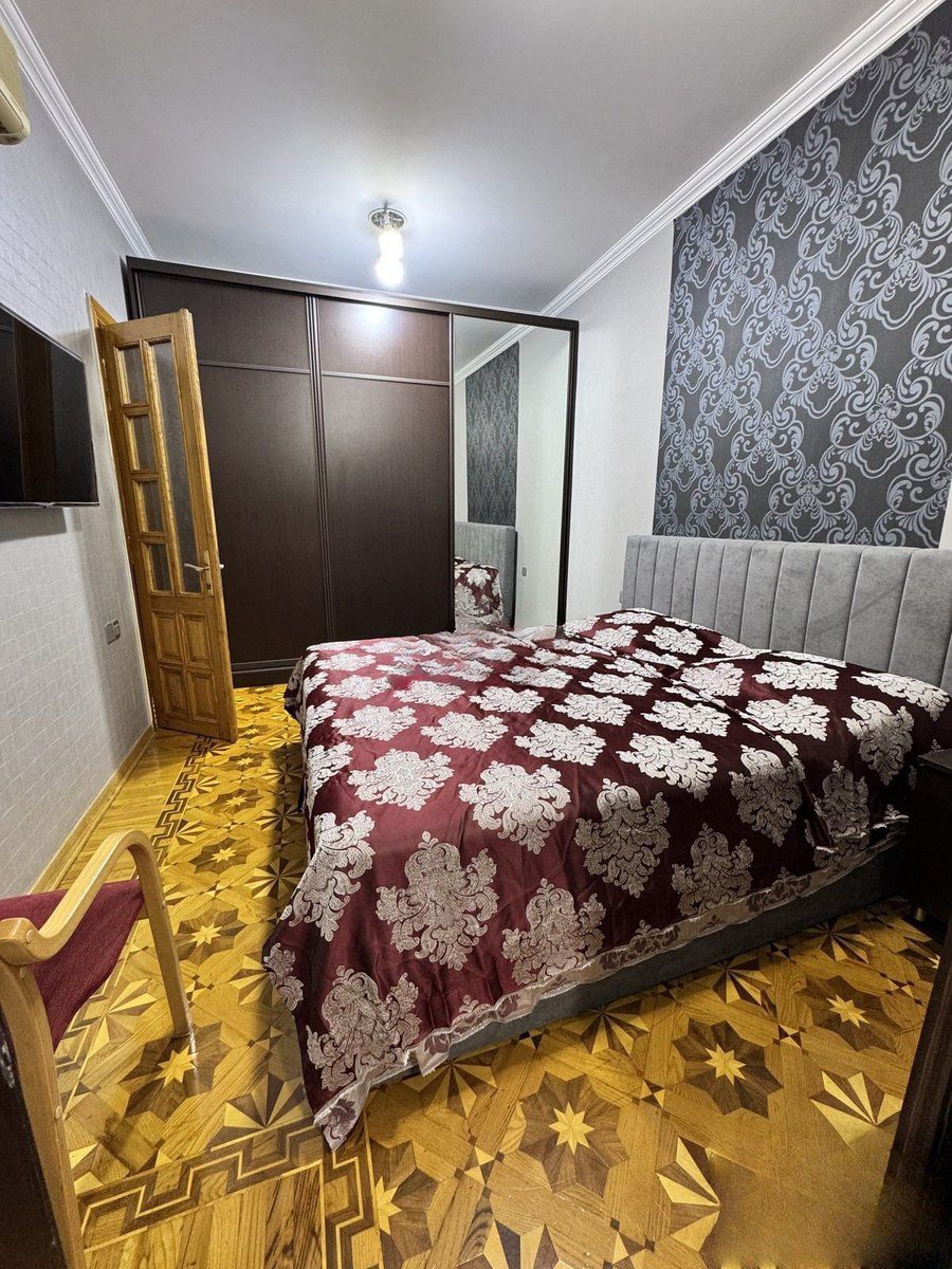 Satılır 4 otaqlı köhnə tikili 134 m² — Mənzil, Bakı (9)