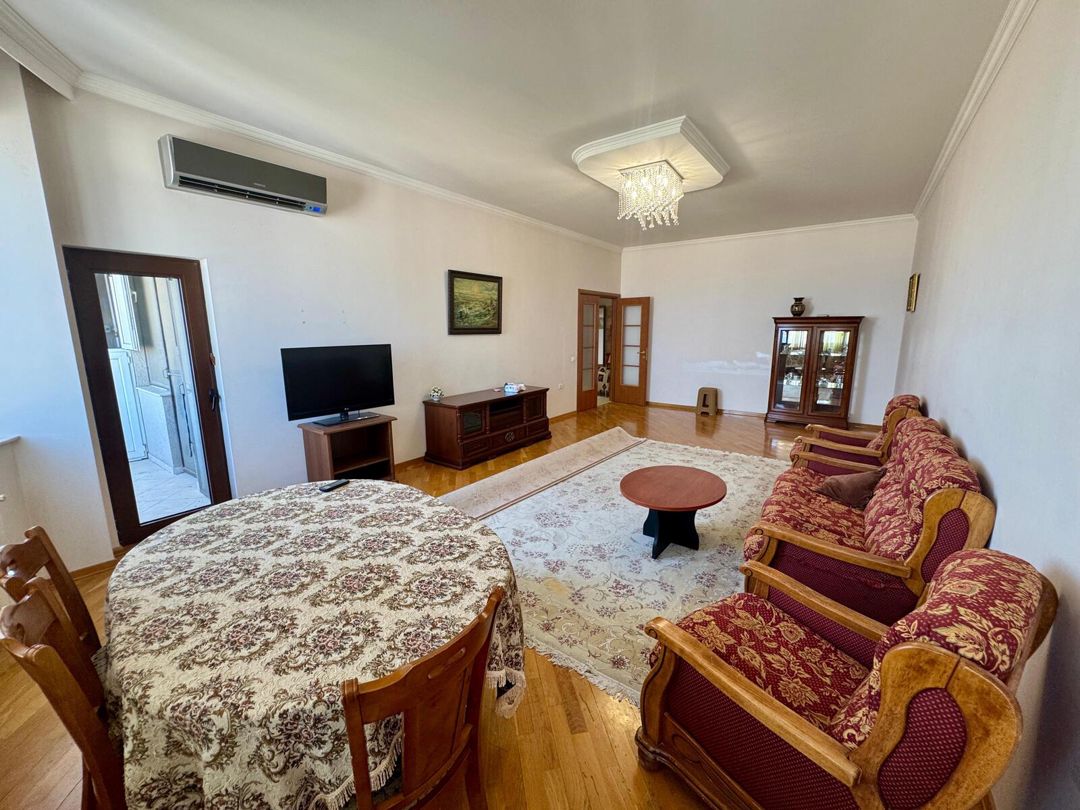 İcarəyə verilir 4 otaqlı yeni tikili 190 m² — Mənzil, Bakı (5)