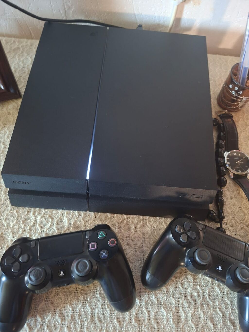 İdeal super vəziyyətdə demək olarki təzədir.Sony PlayStation 4 (PS4) — Oyun konsolları, Mingəçevir (3)