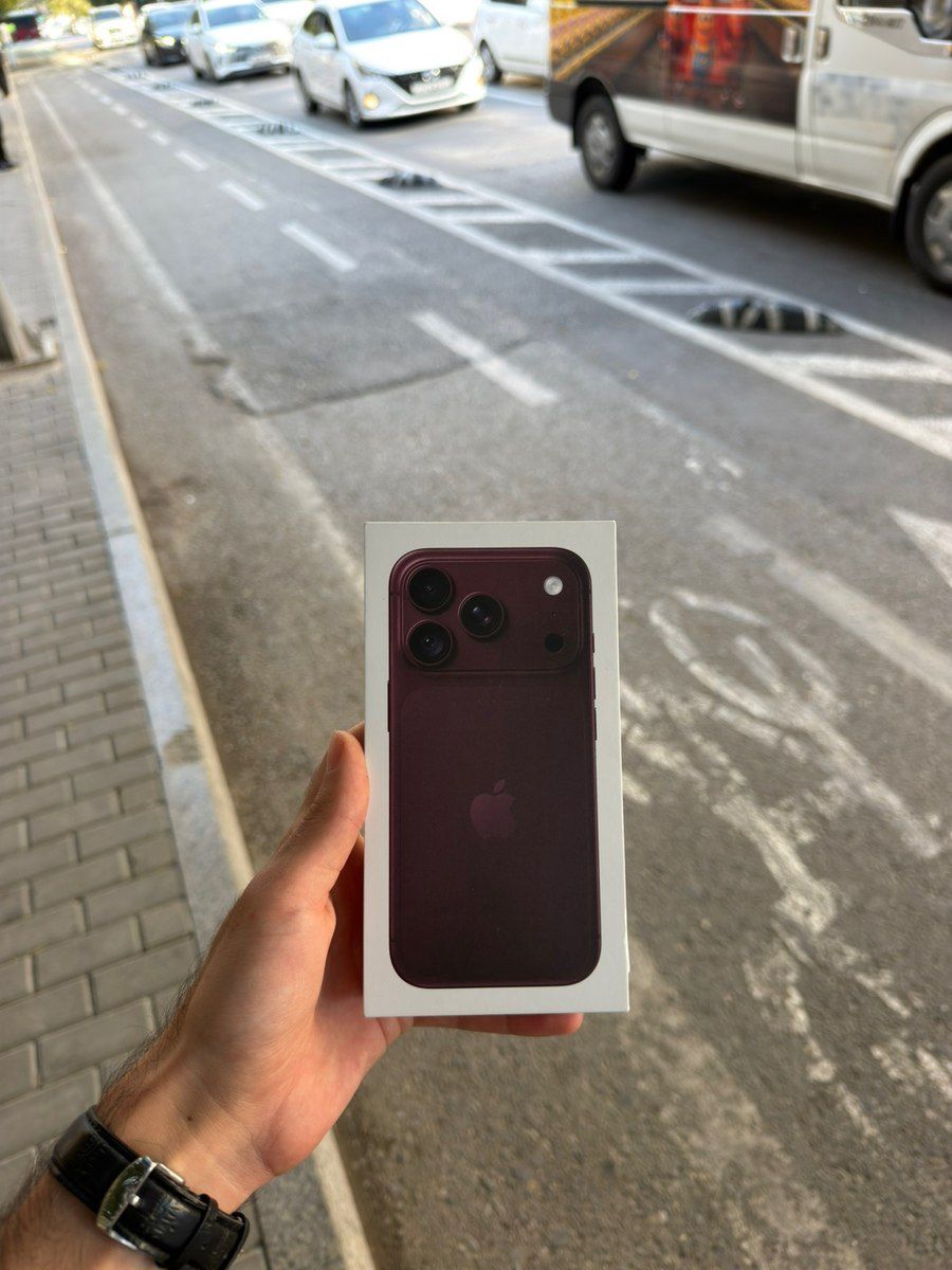 Apple iPhone 18 Pro Burgundy 256GB/12GB — Smartfonlar, Bakı