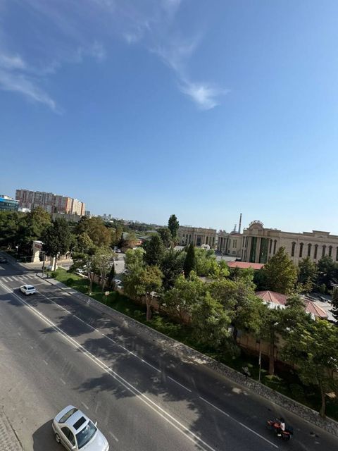 Satılır 3 otaqlı yeni tikili 150 m² — Bakı