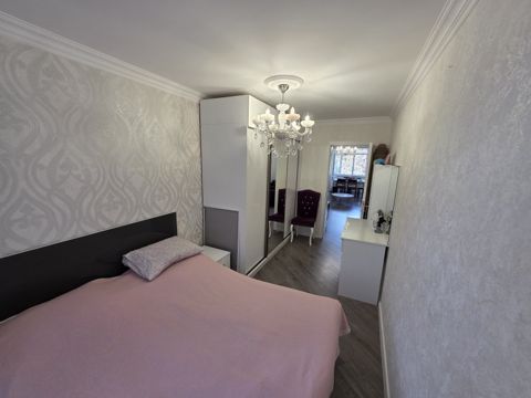 Satılır 3 otaqlı köhnə tikili 70 m² — Bakı