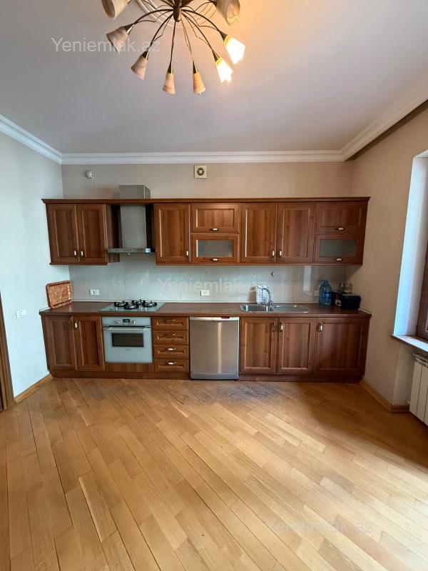 Kirayə 4 otaqlı Bina evi menzil (Köhnə tikili), 210 m², Nizami rayonu — Mənzil, Bakı (4)