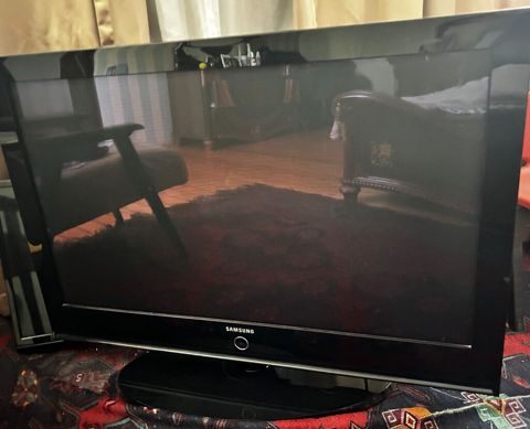 Samsung tv 106 ekran islekdi qiymet 100 azn unvan — Masazır