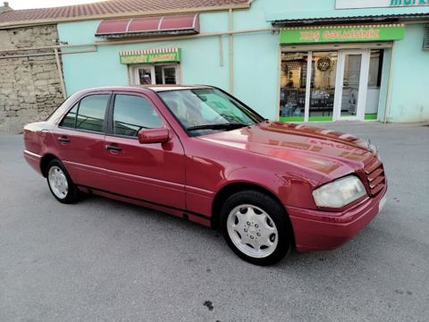 Mercedes-Benz C-Class: 1.8 l 1995 il Sedan — Digah