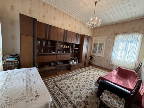 İcarəyə verilir 2 otaqlı köhnə tikili 70 m² — Bakı