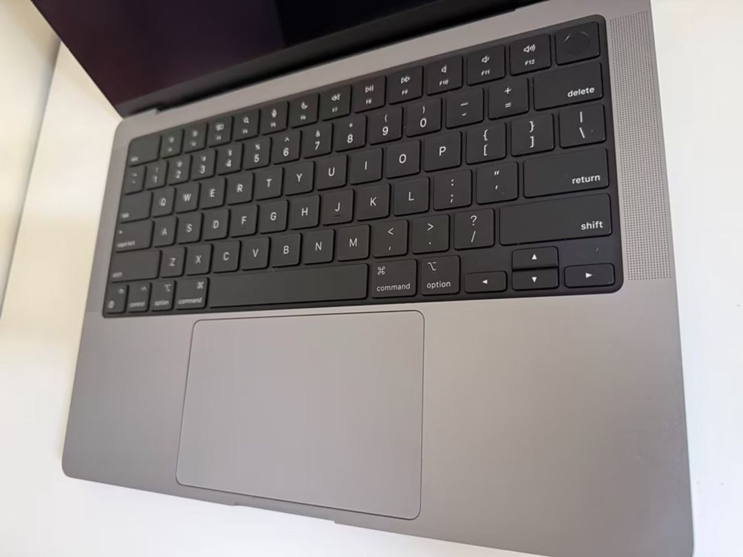 Apple MacBook Pro 14" M3 8/512GB Space Gray — Noutbuklar, Bakı (5)
