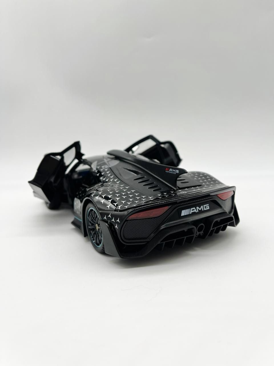 Maşın Mercedes-AMG ONE, metal, qara — Mallar, Bakı (2)