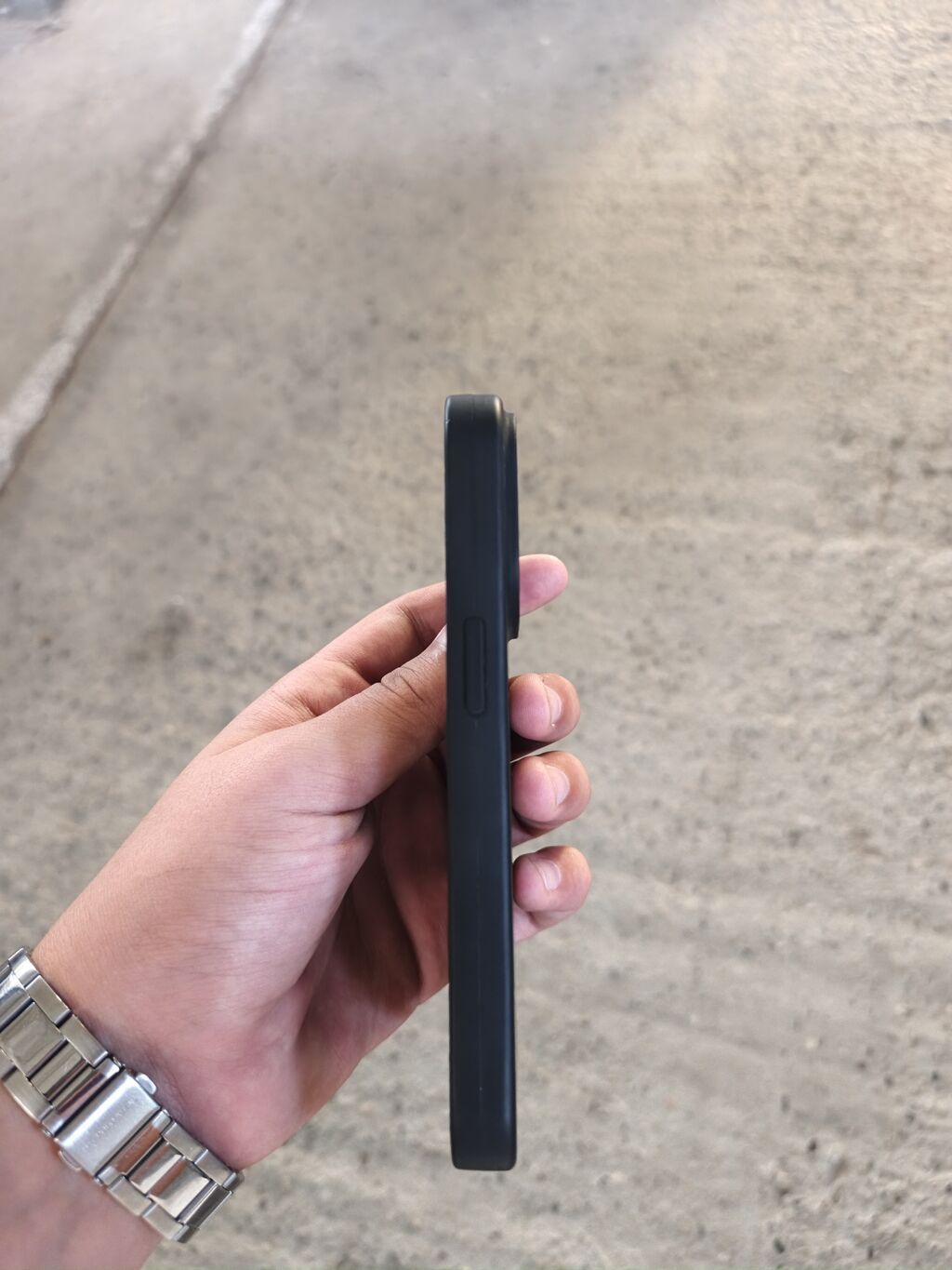 Apple iPhone üçün orijinal silikon/rezin qoruyucu keys - Rəng: qara — Digər, Bakı (3)