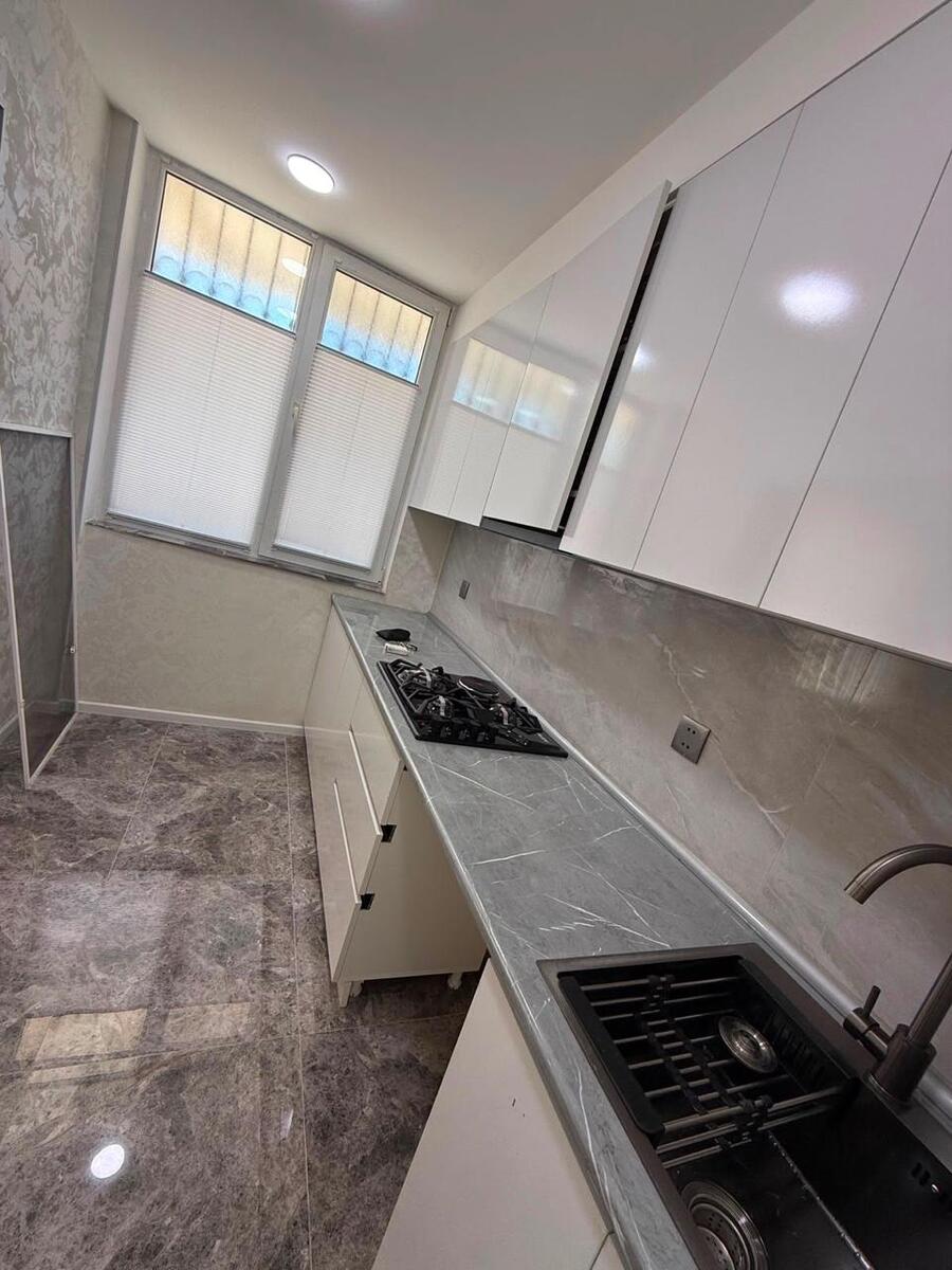 Satılır 2 otaqlı köhnə tikili 55 m² — Mənzil, Bakı (3)