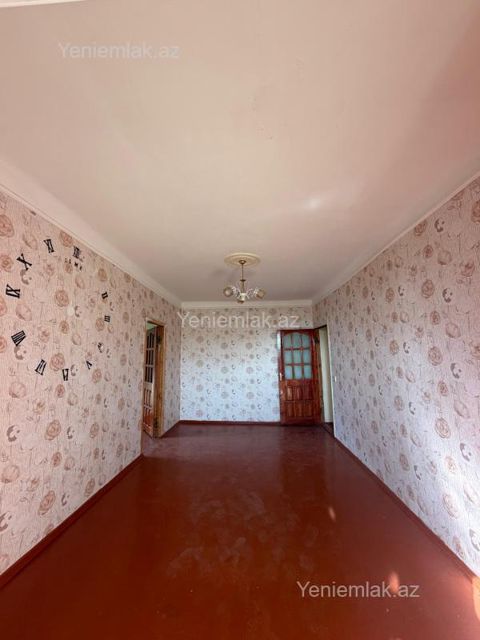 Satılır 2 otaqlı Bina evi menzil (Köhnə tikili), 44 m², 8-ci mikrorayon — Sumqayıt