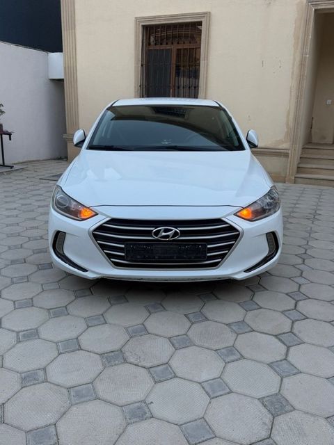 Hyundai Elantra, 2.0 L, 2018 il, 300 000 km — Bakı