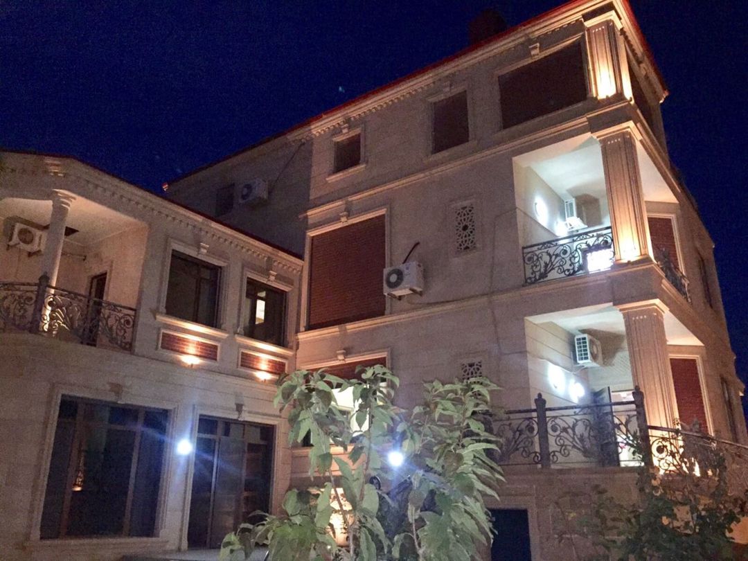 Satılır 8 otaqlı həyət evi/bağ evi 1000 m² — Ev, villa, Bakı (4)