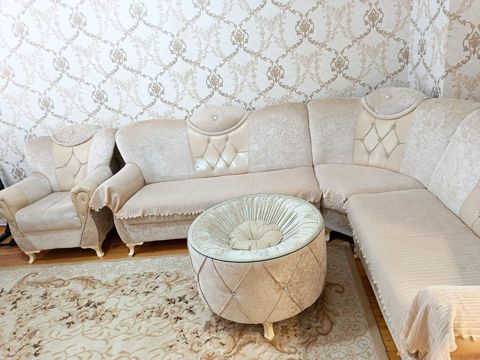 Divan kreslo dəsti satılır jurnalni ilə birlikdə 400₼. Açılmır bazası — Bakı