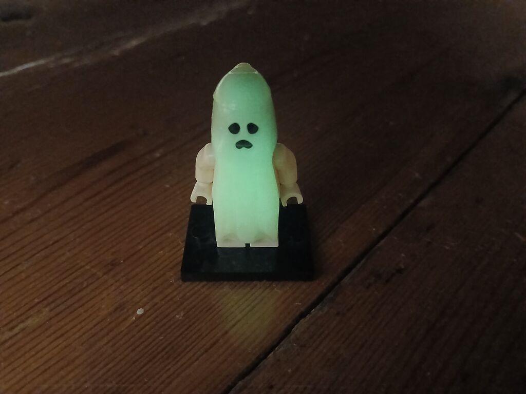 Lego minifiguru fosfordan qaranliqda isiq saçir — Konstruktorlar, Bakı (2)