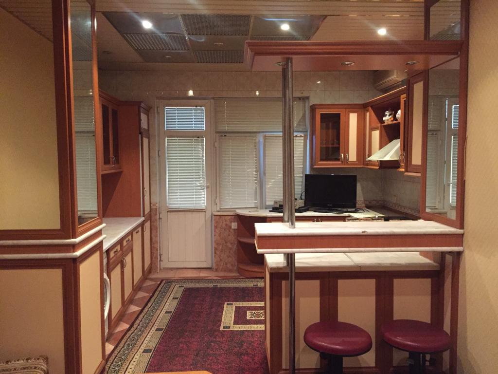 Satılır 6 otaqlı köhnə tikili 170 m² — Mənzil, Bakı (11)