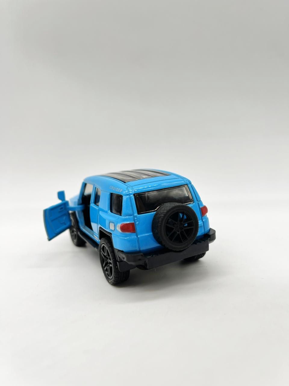 Maşın Toyota FJ Cruiser, metal, mavi — Mallar, Bakı (2)