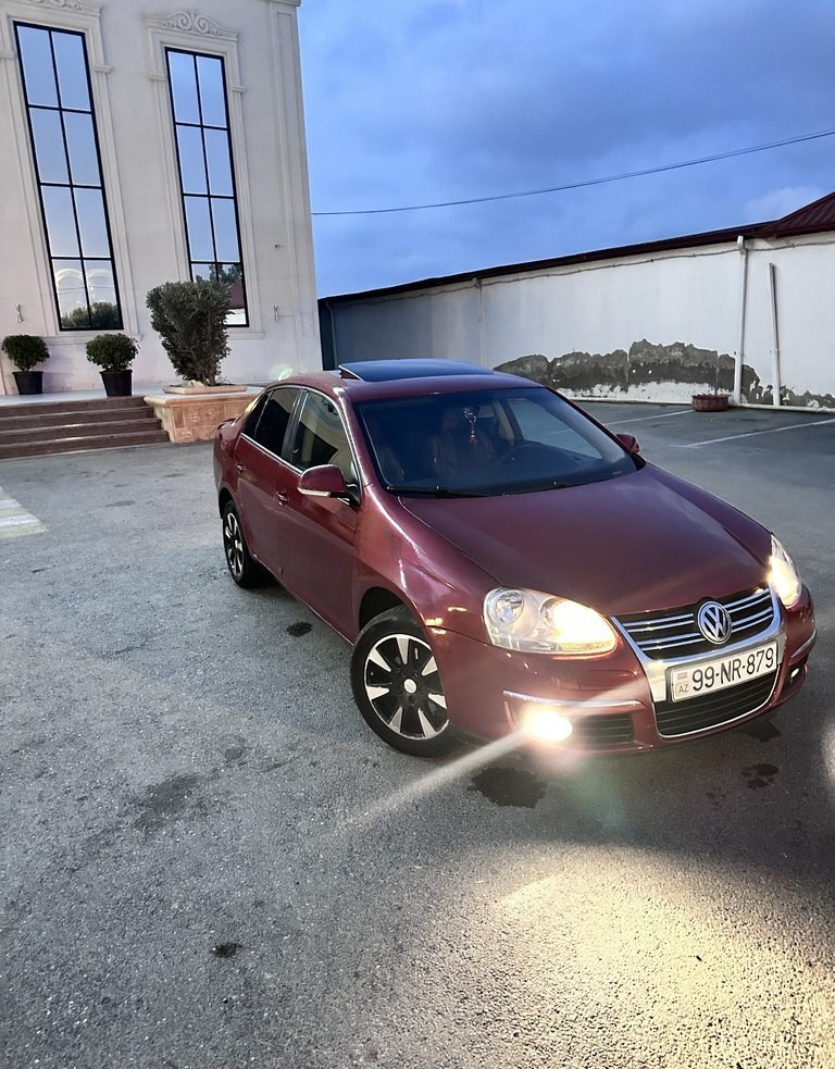 Volkswagen Jetta, 2010 il, 282000 km, 1.6 L