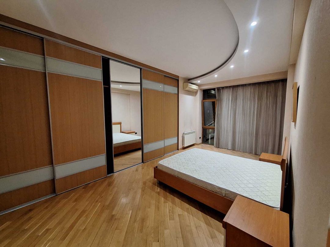 İcarəyə verilir 4 otaqlı yeni tikili 200 m² — Mənzil, Bakı (3)