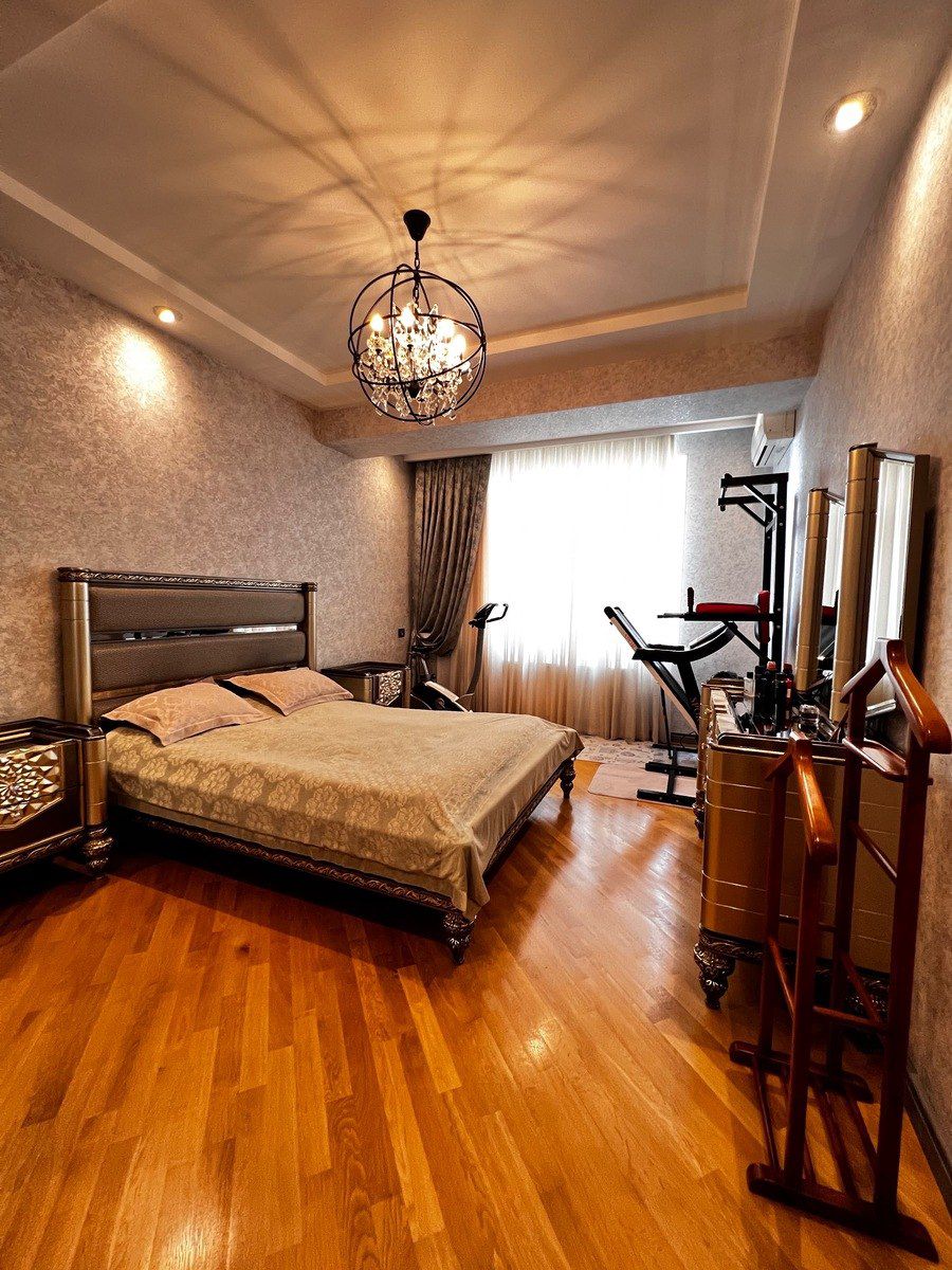 Satılır 5 otaqlı yeni tikili 225 m² — Mənzil, Bakı (11)