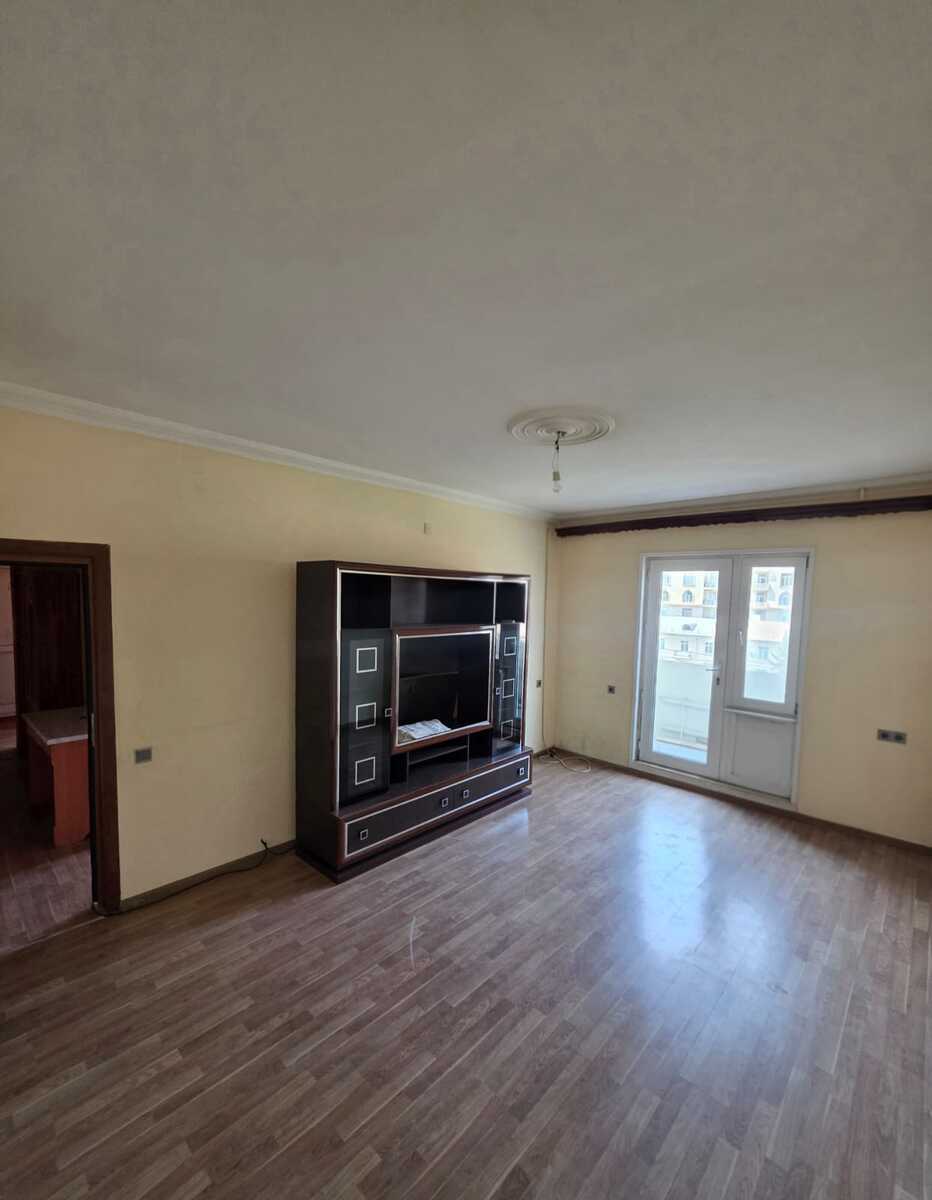 Satılır 2 otaqlı köhnə tikili 65 m² — Mənzil, Bakı (9)