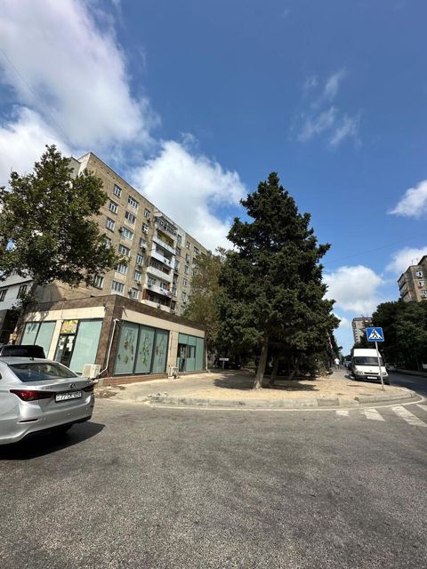 Satılır 3 otaqlı köhnə tikili 60 m² — Bakı