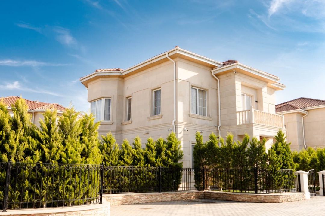 Satılır 5 otaqlı həyət evi/bağ evi 400 m² — Ev, villa, Bakı (4)