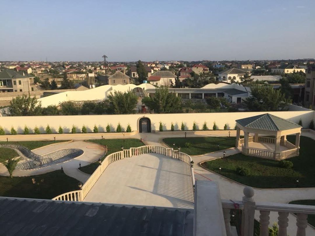 Satılır 15 otaqlı həyət evi/bağ evi 1150 m² — Ev, villa, Bakı (2)