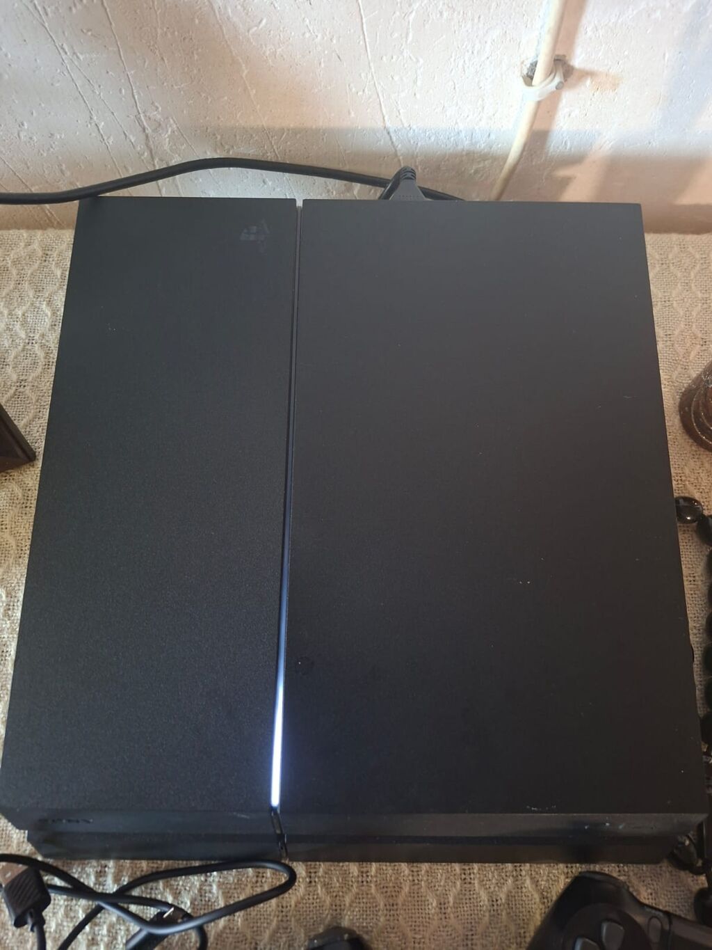 İdeal super vəziyyətdə demək olarki təzədir.Sony PlayStation 4 (PS4) — Oyun konsolları, Mingəçevir (2)
