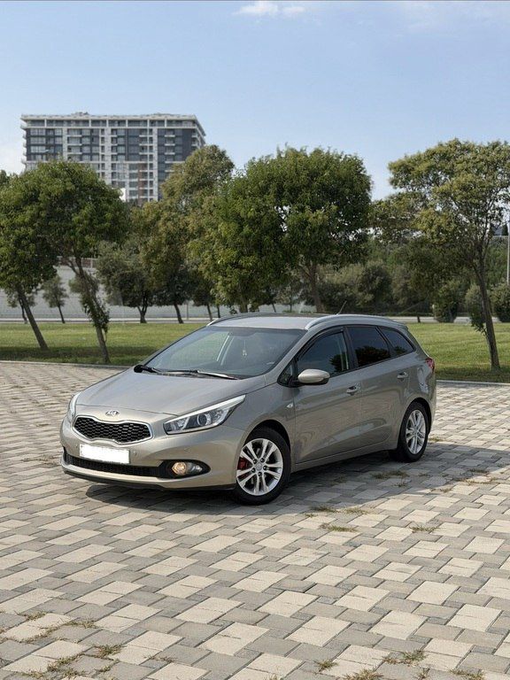 Kia Ceed SW, 1.6 L, 2012 il, 225 000 km — Avtomobillər, Bakı (2)